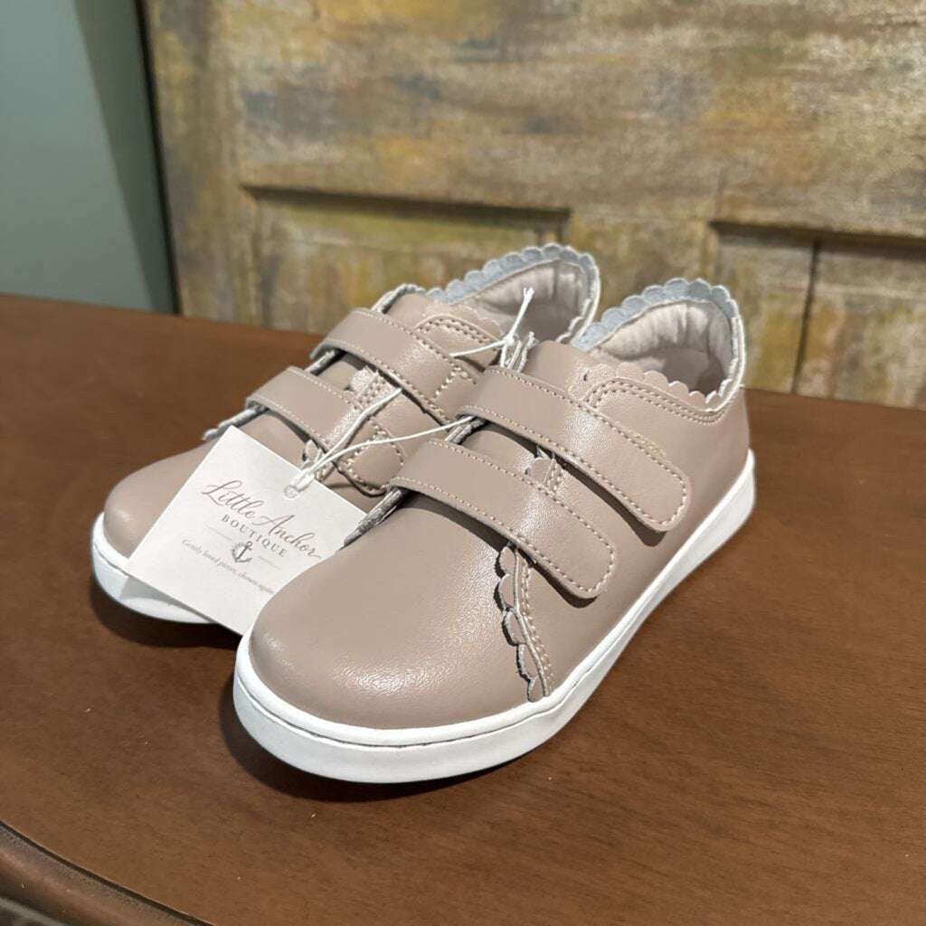 Velcro close toed
