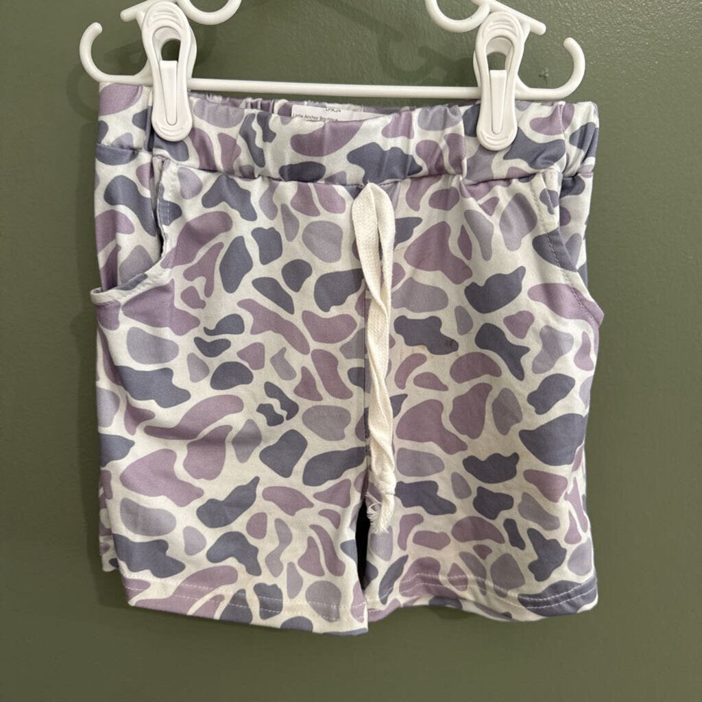 camo shorts