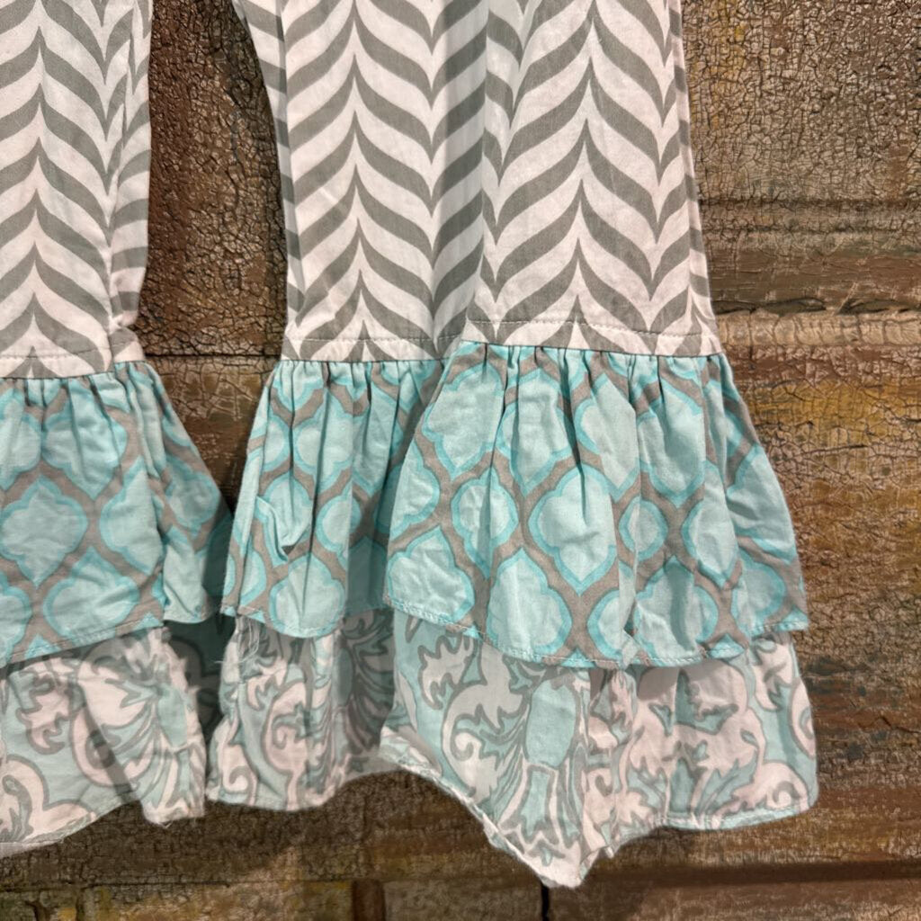 Shrimp and Grits ruffle outfit