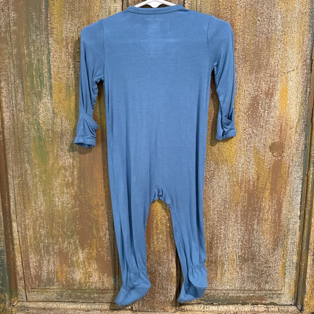 Sleeper blue