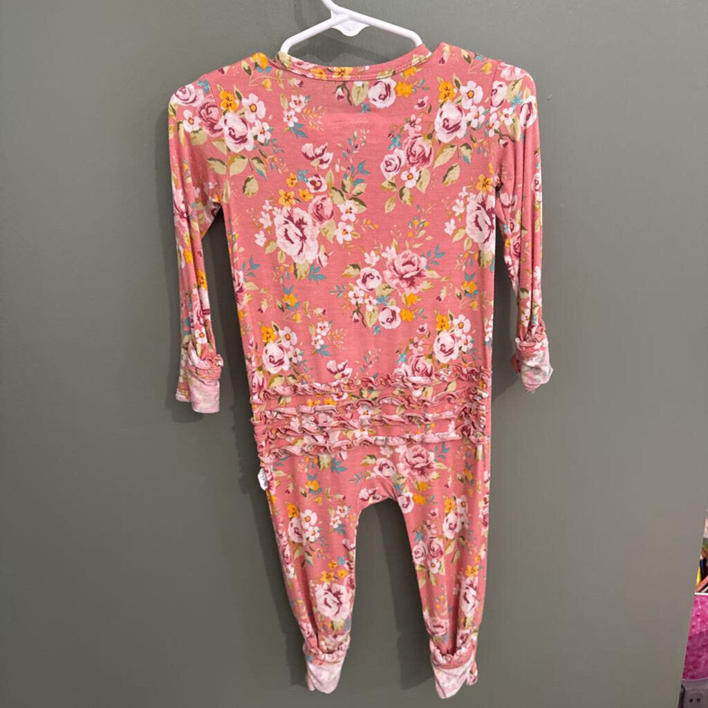 Floral sleeper