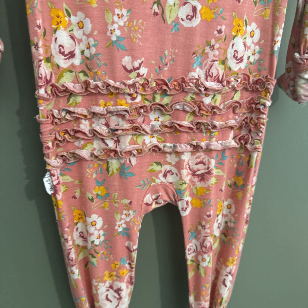 Floral sleeper