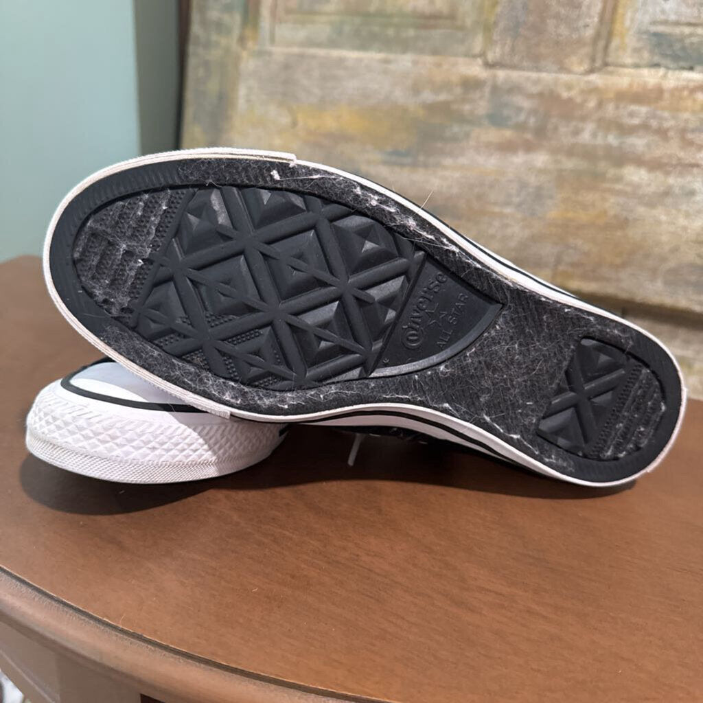 Converse Size 7 black