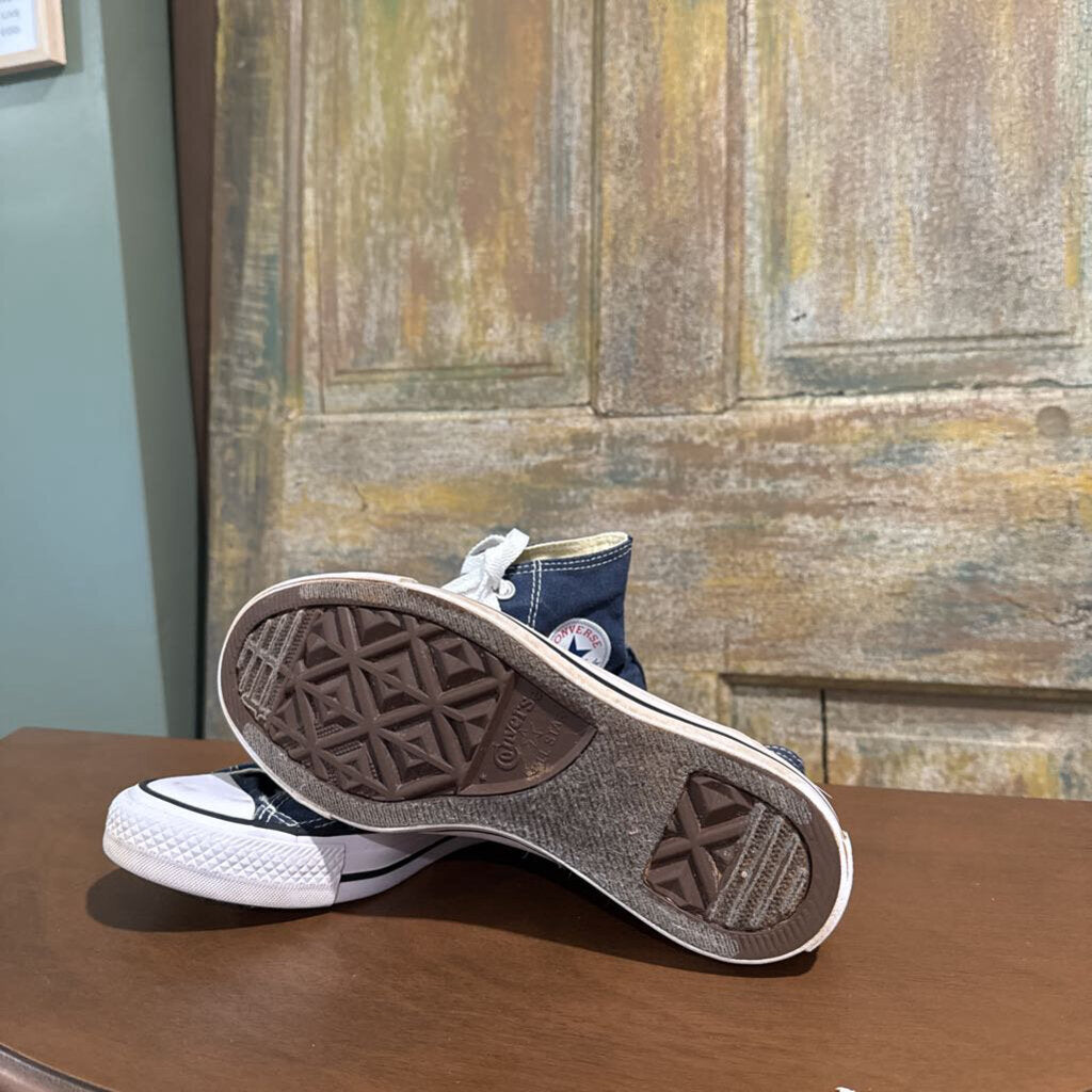 Converse size 6 navy