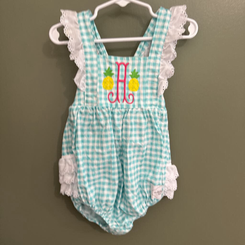 blue/white checkered 'A' bubble