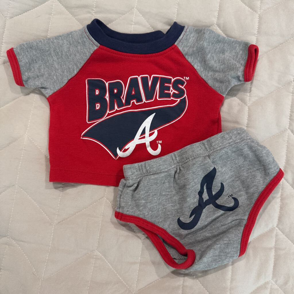 Braves shirt + bloomers